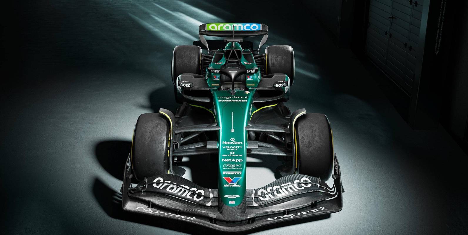 F1车队对阵巴黎展开拉锯大战，最终险胜对手